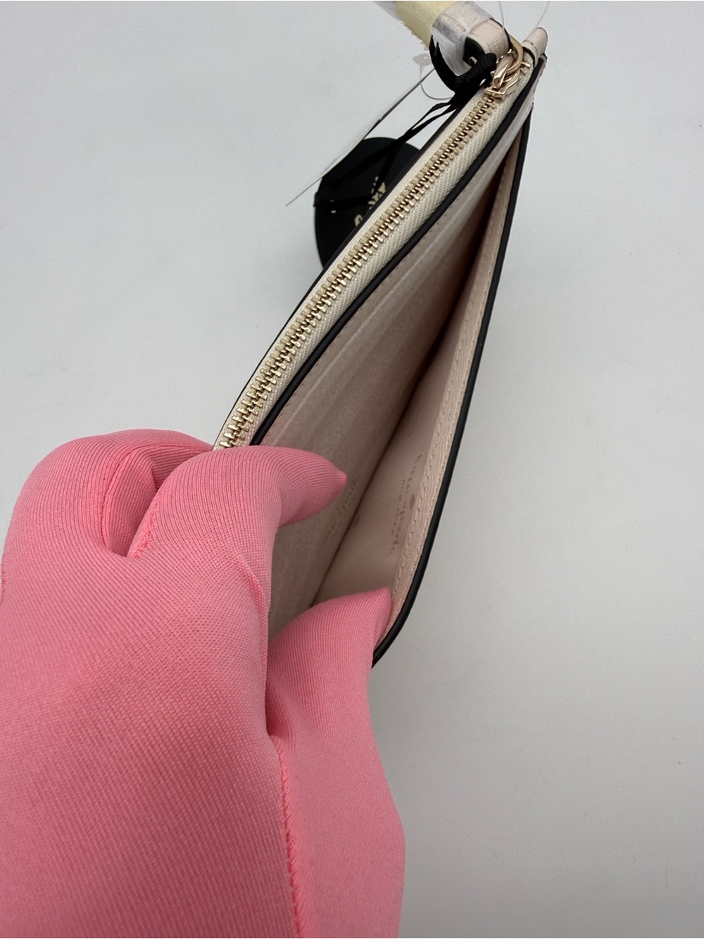 Kate Spade Disney X Kate Spade New York Minnie Medium L-Zip Wristlet Parchment - Picture 8 of 15